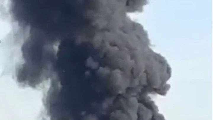 Μεγάλη πυρκαγιά σε πολυκατοικία στην Κωνσταντινούπολη -Απεγκλωβίζουν κατοίκους